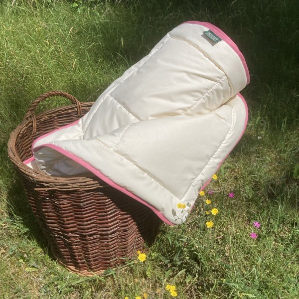 Tropendecke - 155 cm breit mit hauchfeinem Schurwollvlies